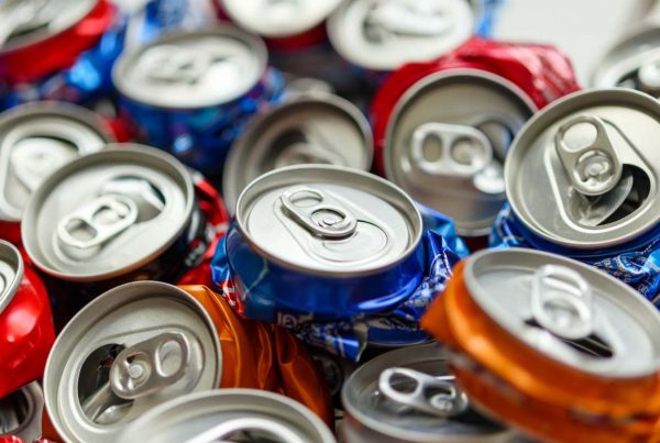 Importancia de que las latas sean de aluminio para su reciclaje